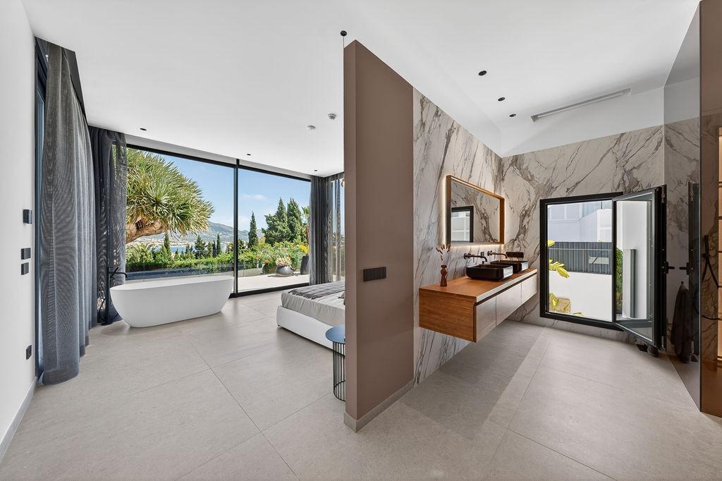 Huvila L'Alfàs del Pi, Alicante, Espanja 4 makuuhuonetta, 830.55 m2 No. 183106