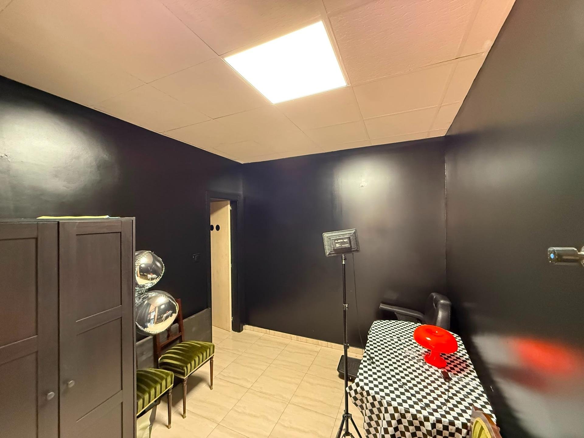 Commercial property à Alicante, Espagne 77 m2 No. 183103