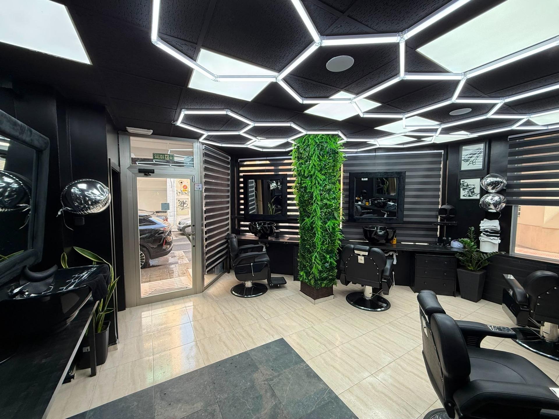 Commercial property à Alicante, Espagne 77 m2 No. 183103