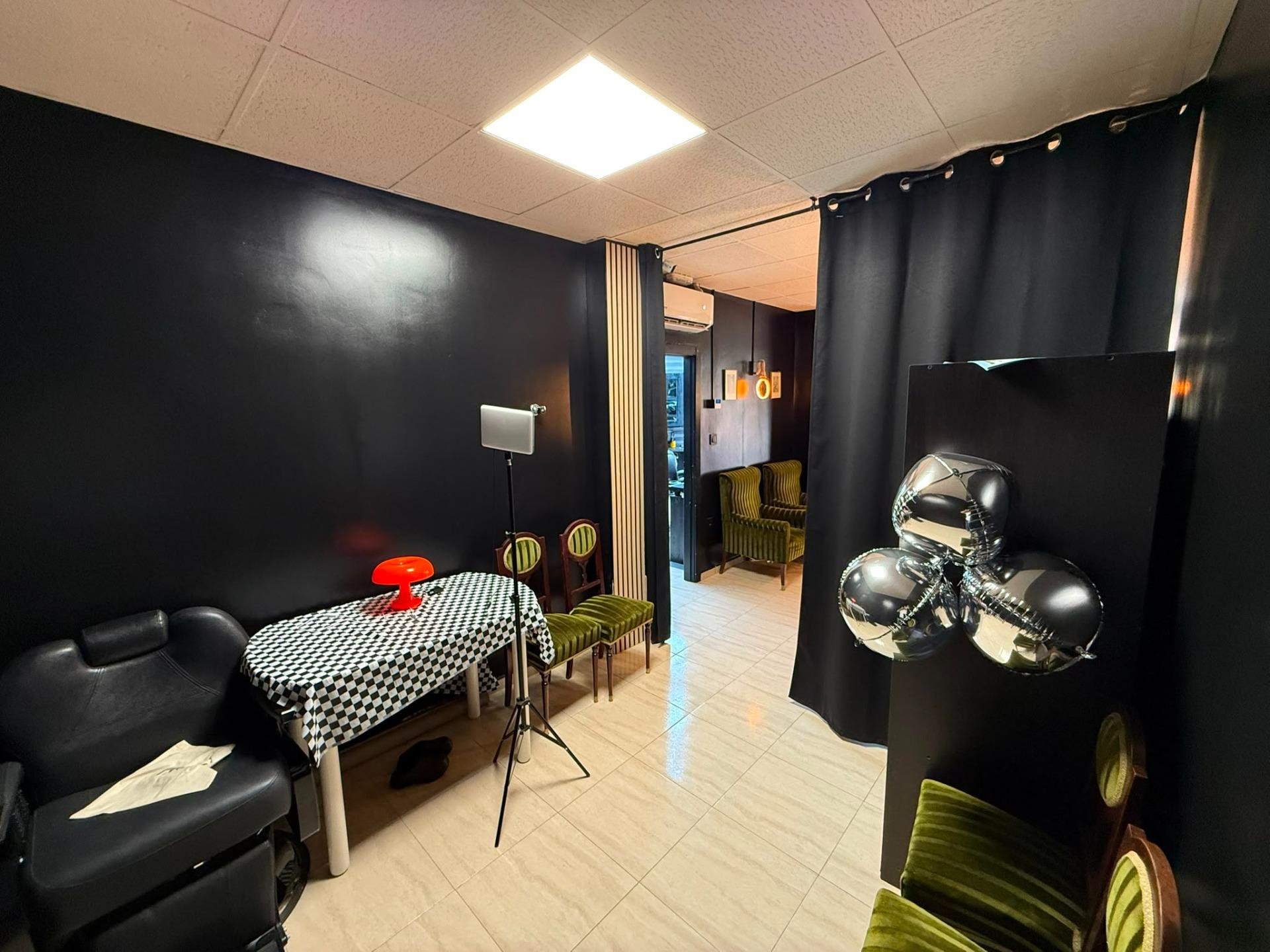 Commercial property à Alicante, Espagne 77 m2 No. 183103