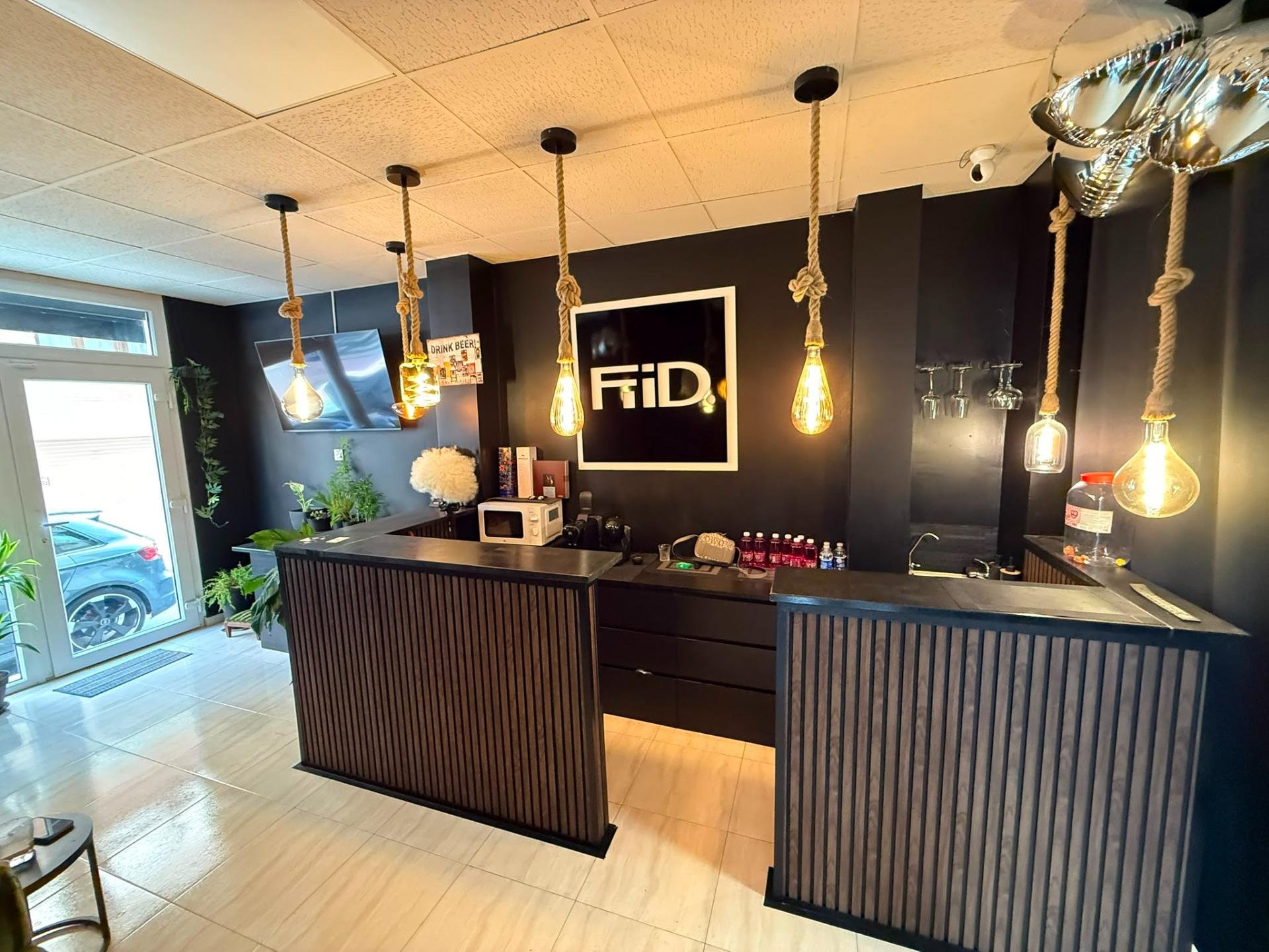 Commercial property à Alicante, Espagne 77 m2 No. 183103