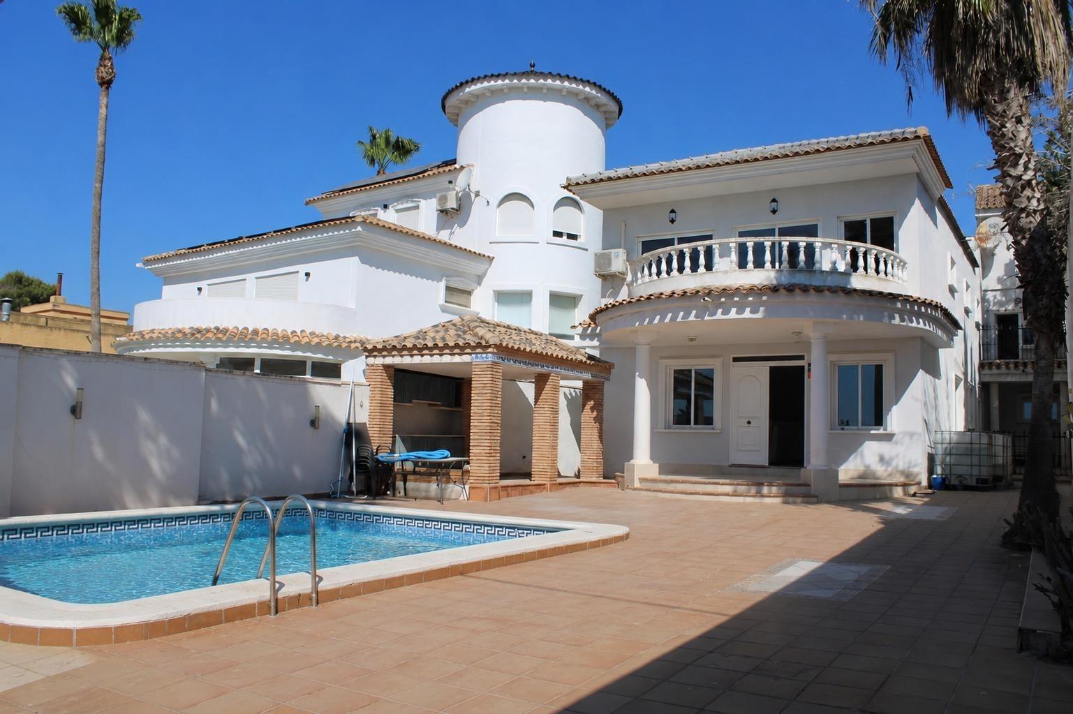 Villa in Jacarilla, Alicante, Spanien 6 Schlafzimmer, 400 m2 Nr. 186855
