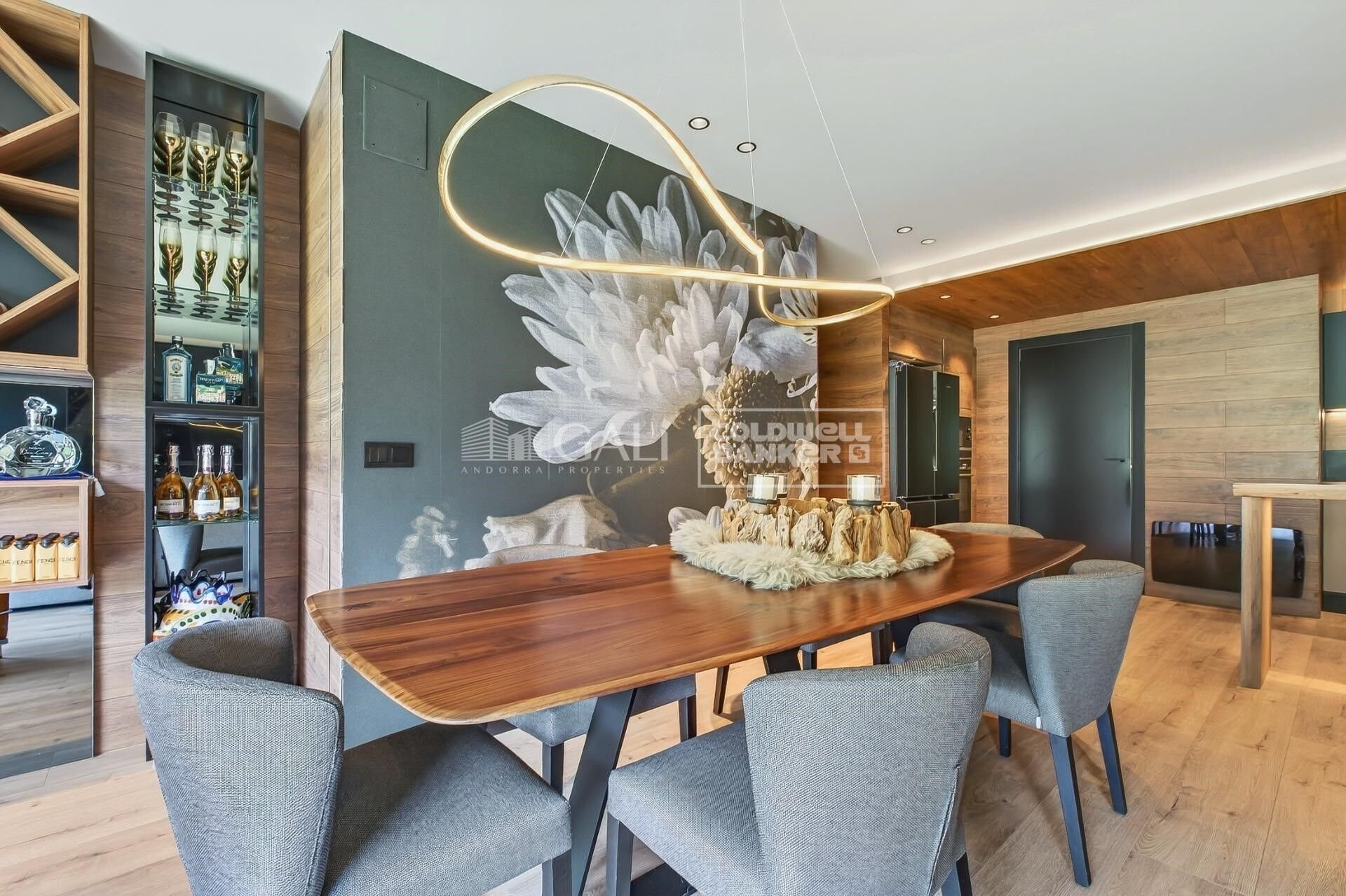 Dzīvoklis Principado De Andorra (Ninguna Poblacion Tiene C.P.), Lleida, Spānijā 5 istabas, 220 m2 Nr. 178670