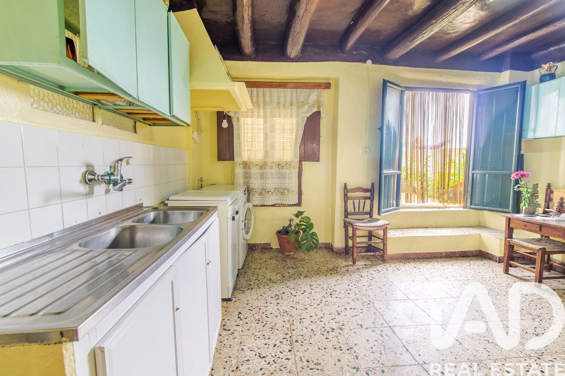 Villa in Galaroza, Huelva, Spain 4 bedrooms, 308 sq.m. No. 173152