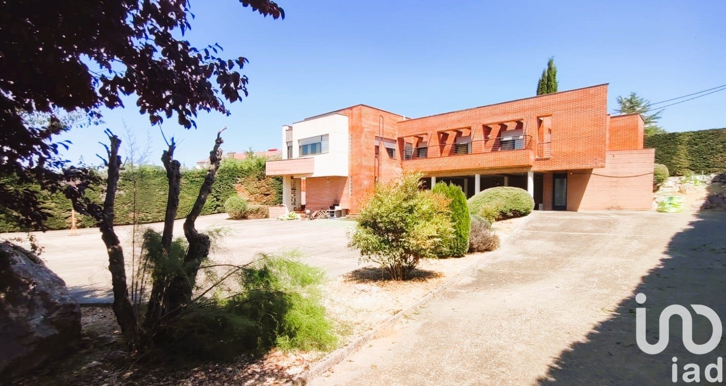 Casa a Santa Elena de Jamuz, Leon, Spagna 3 camere da letto, 376 mq. N° 153280
