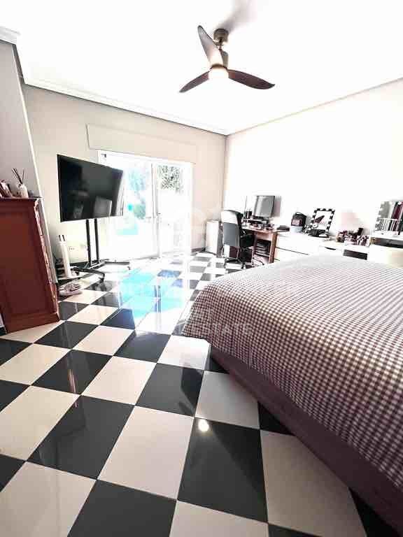 House in Marbella, Malaga, Spain 5 bedrooms, 470 sq.m. No. 159937