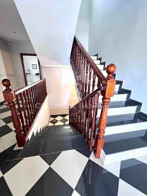 House in Marbella, Malaga, Spain 5 bedrooms, 470 sq.m. No. 159937