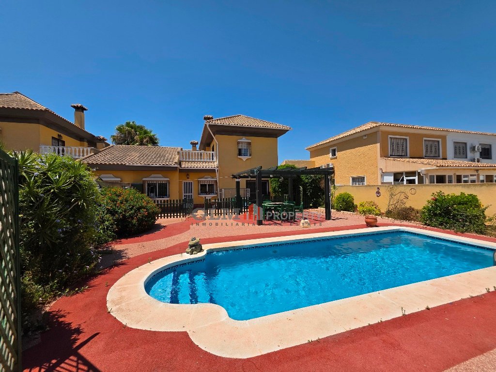 Dzīvoklis Los Alcazares, Murcia, Spānijā 4 istabas, 146 m2 Nr. 193448
