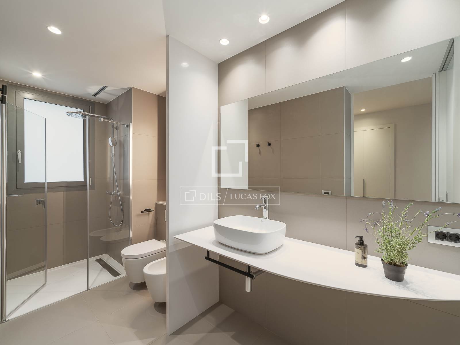 Wohnung in Barcelona, Spanien 2 Schlafzimmer, 93 m2 Nr. 167585