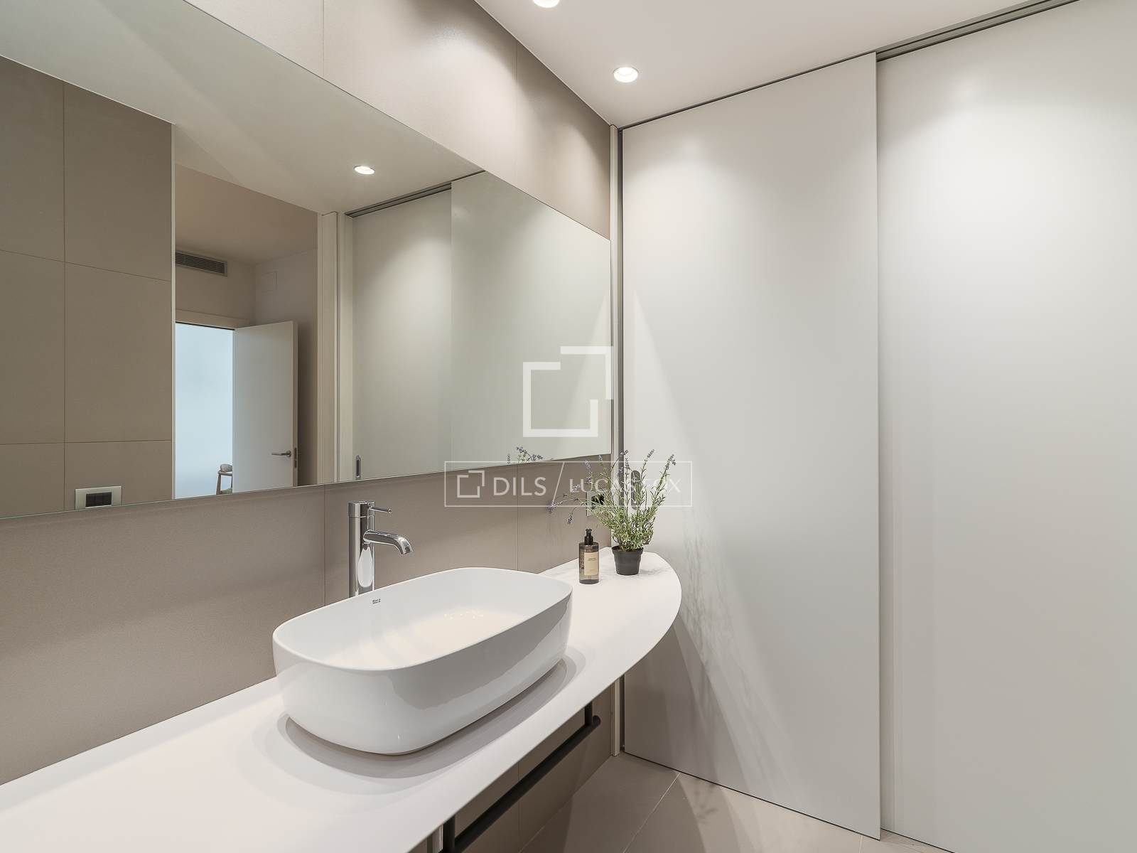 Wohnung in Barcelona, Spanien 2 Schlafzimmer, 93 m2 Nr. 167585