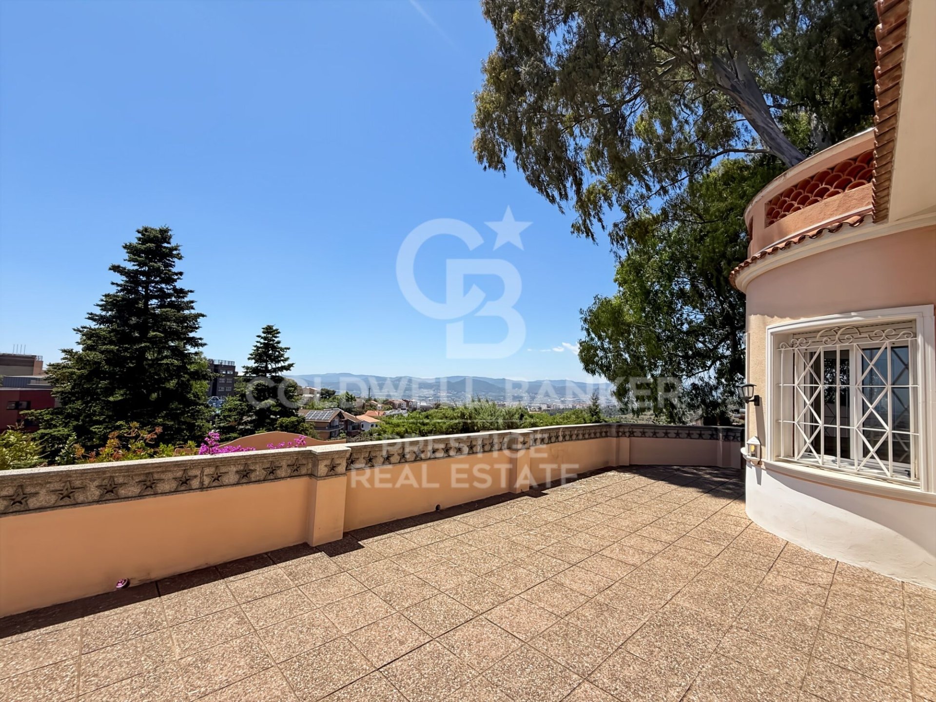Villa i Sant Just Desvern, Barcelona, Spanien 12 sovrum, 855 kvm. Nr. 178462