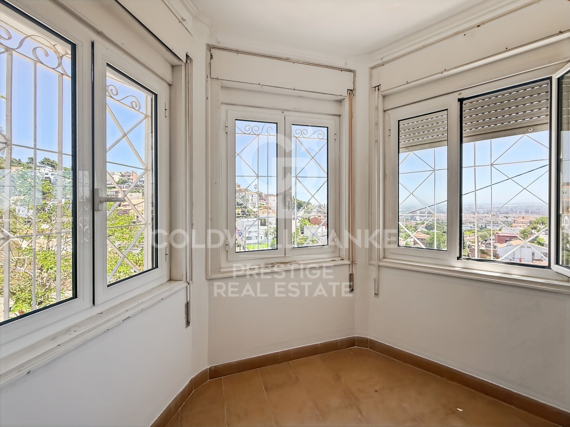 Villa i Sant Just Desvern, Barcelona, Spanien 12 sovrum, 855 kvm. Nr. 178462
