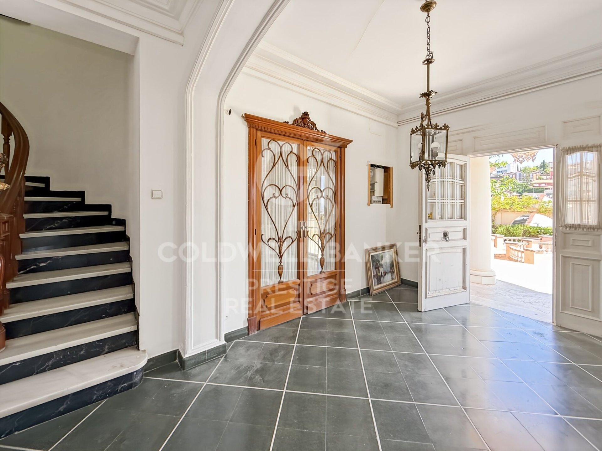 Villa i Sant Just Desvern, Barcelona, Spanien 12 sovrum, 855 kvm. Nr. 178462