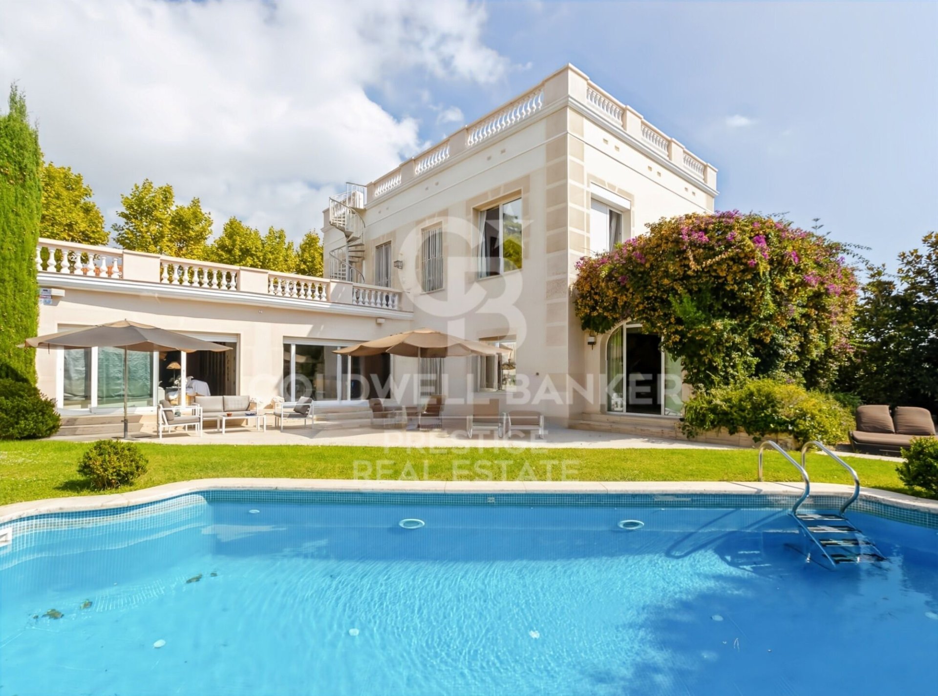Villa i El Masnou, Barcelona, Spanien 7 sovrum, 481 kvm. Nr. 178461