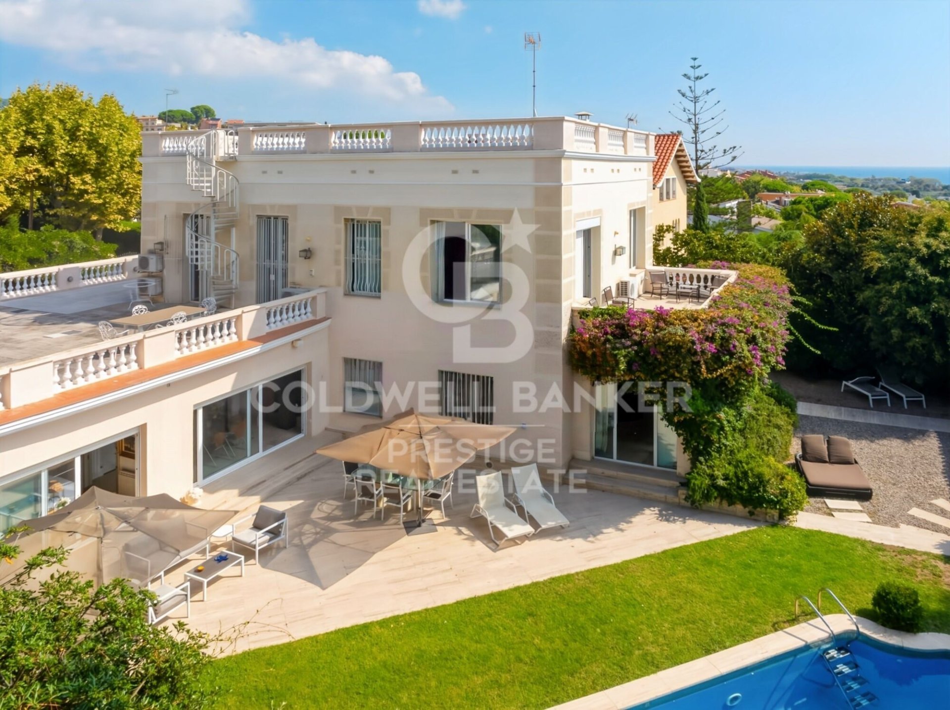Villa i El Masnou, Barcelona, Spanien 7 sovrum, 481 kvm. Nr. 178461