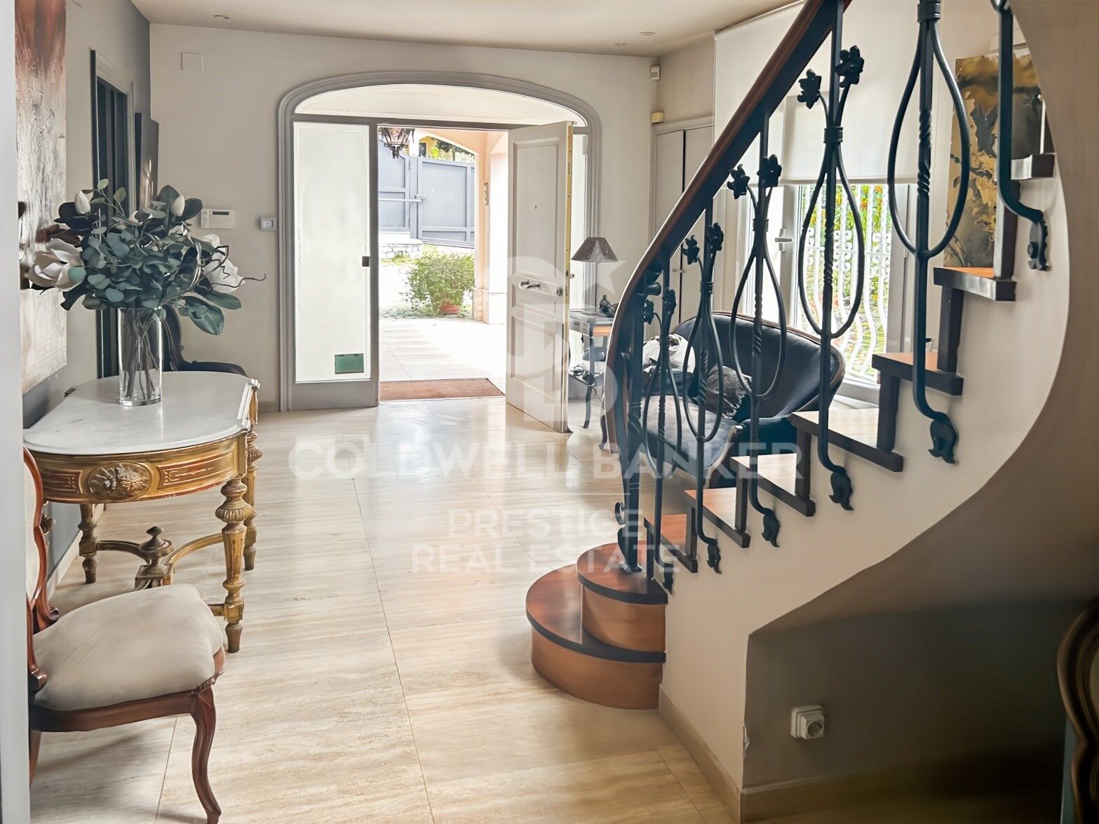 Villa i El Masnou, Barcelona, Spanien 7 sovrum, 481 kvm. Nr. 178461