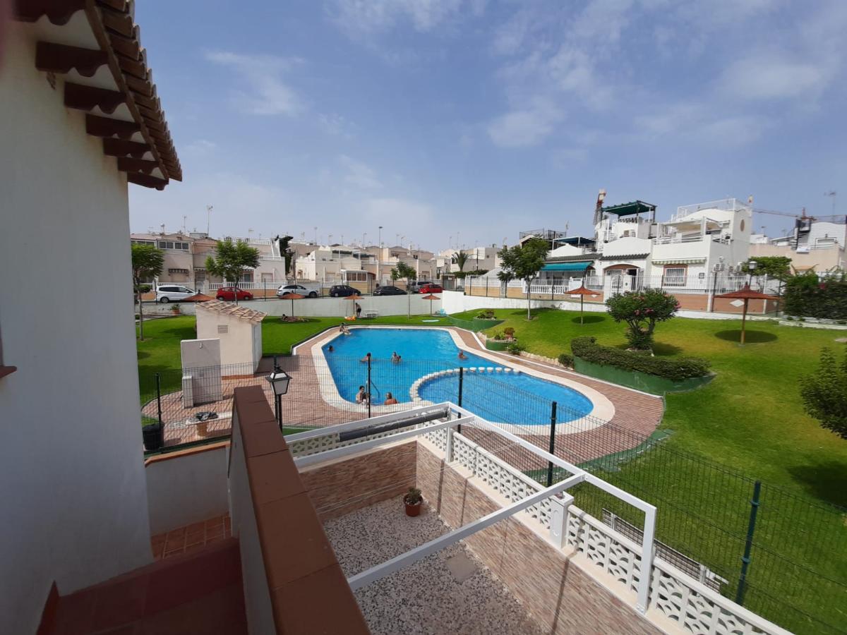 Bungalow in Torrevieja, Alicante, Spain 1 bedroom, 60 sq.m. No. 183832