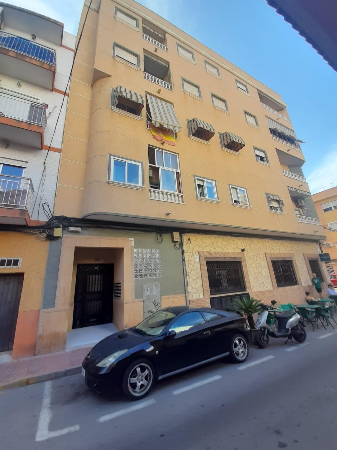 Apartment in Torrevieja, Alicante, Spain 2 bedrooms, 1 sq.m. No. 183830