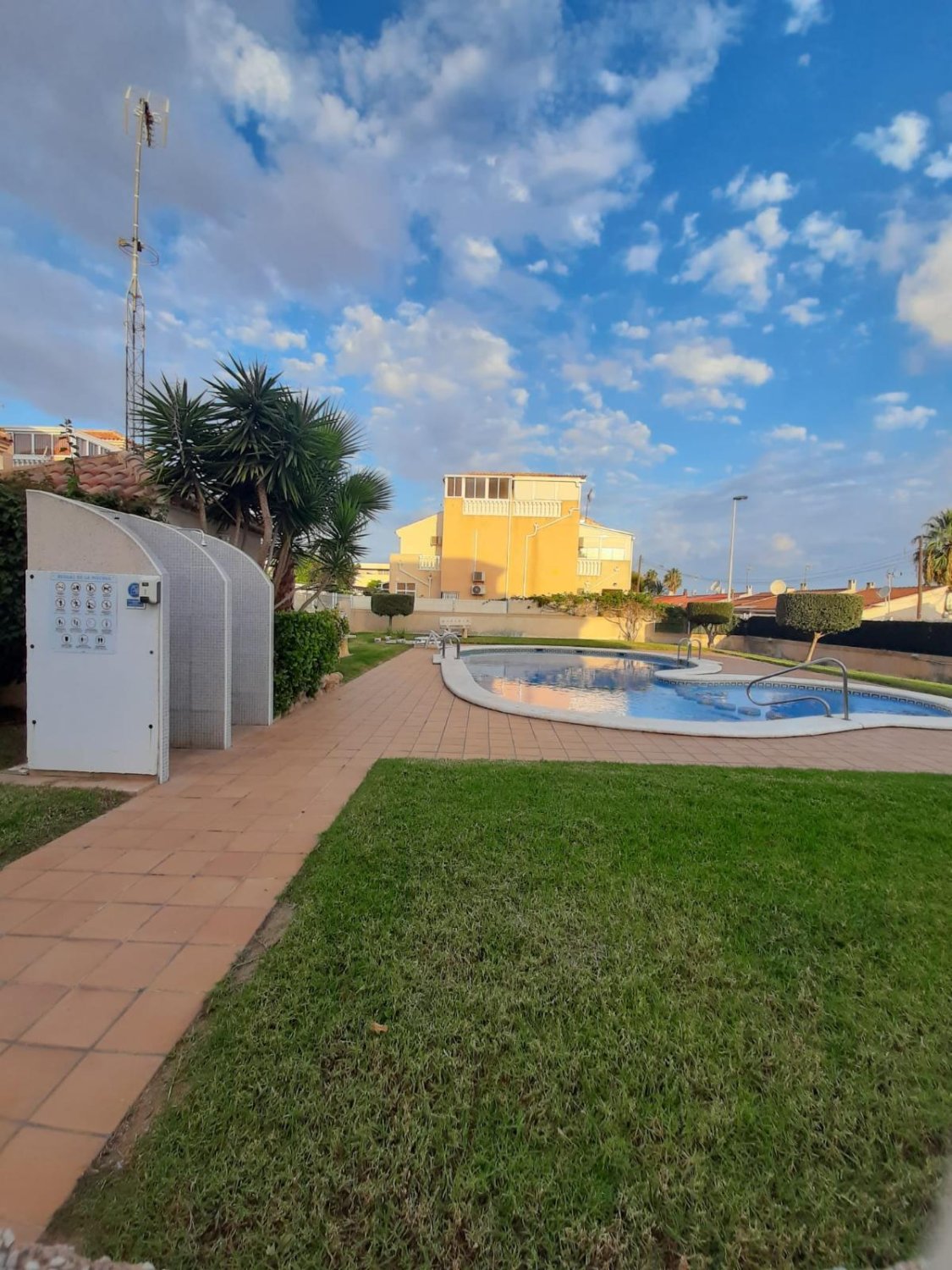 Duplex in Torrevieja, Alicante, Spain 2 bedrooms, 1 sq.m. No. 183831