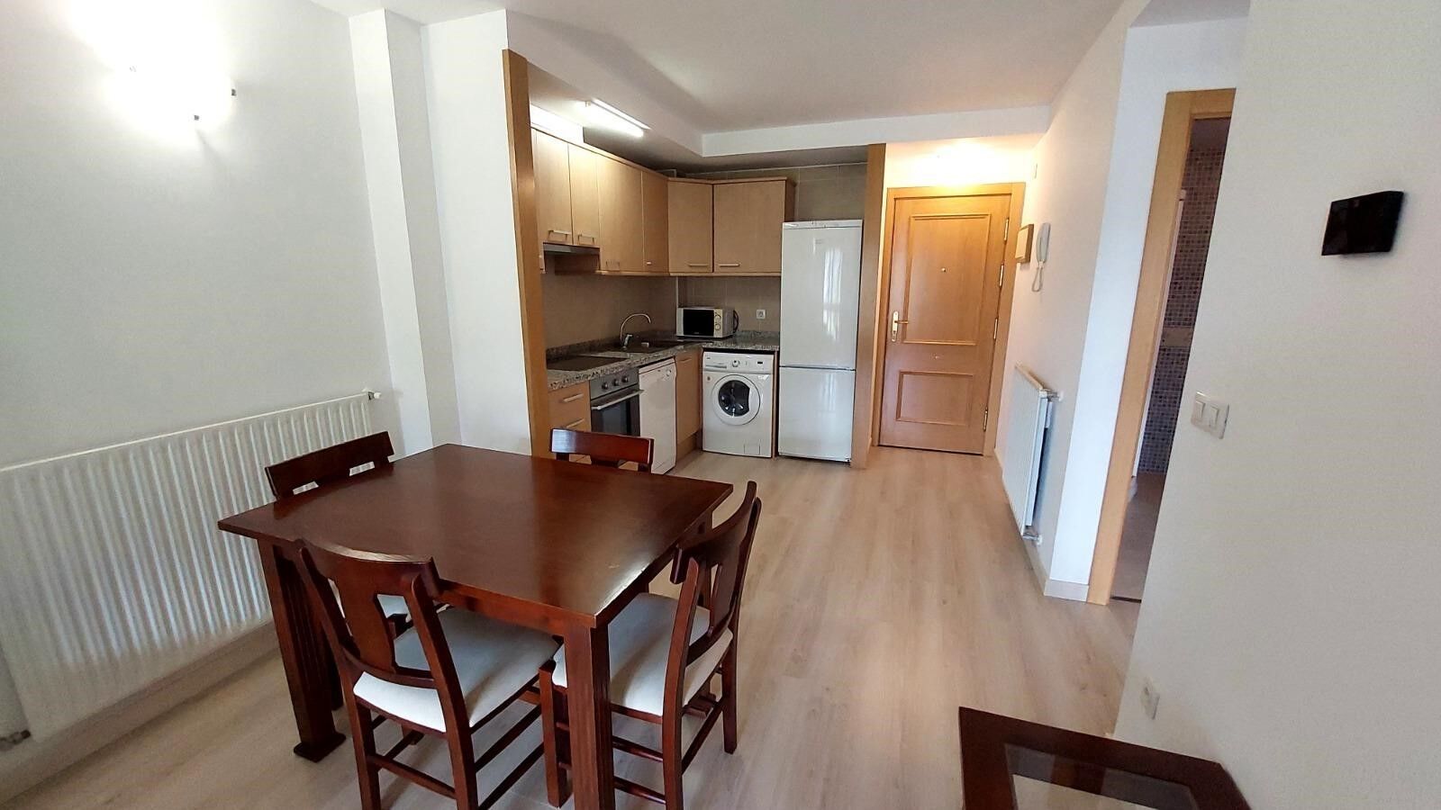 Apartment à Principado De Andorra (Ninguna Poblacion Tiene C.P.), Lleida, Espagne 3 chambres, 73 m2 No. 179201