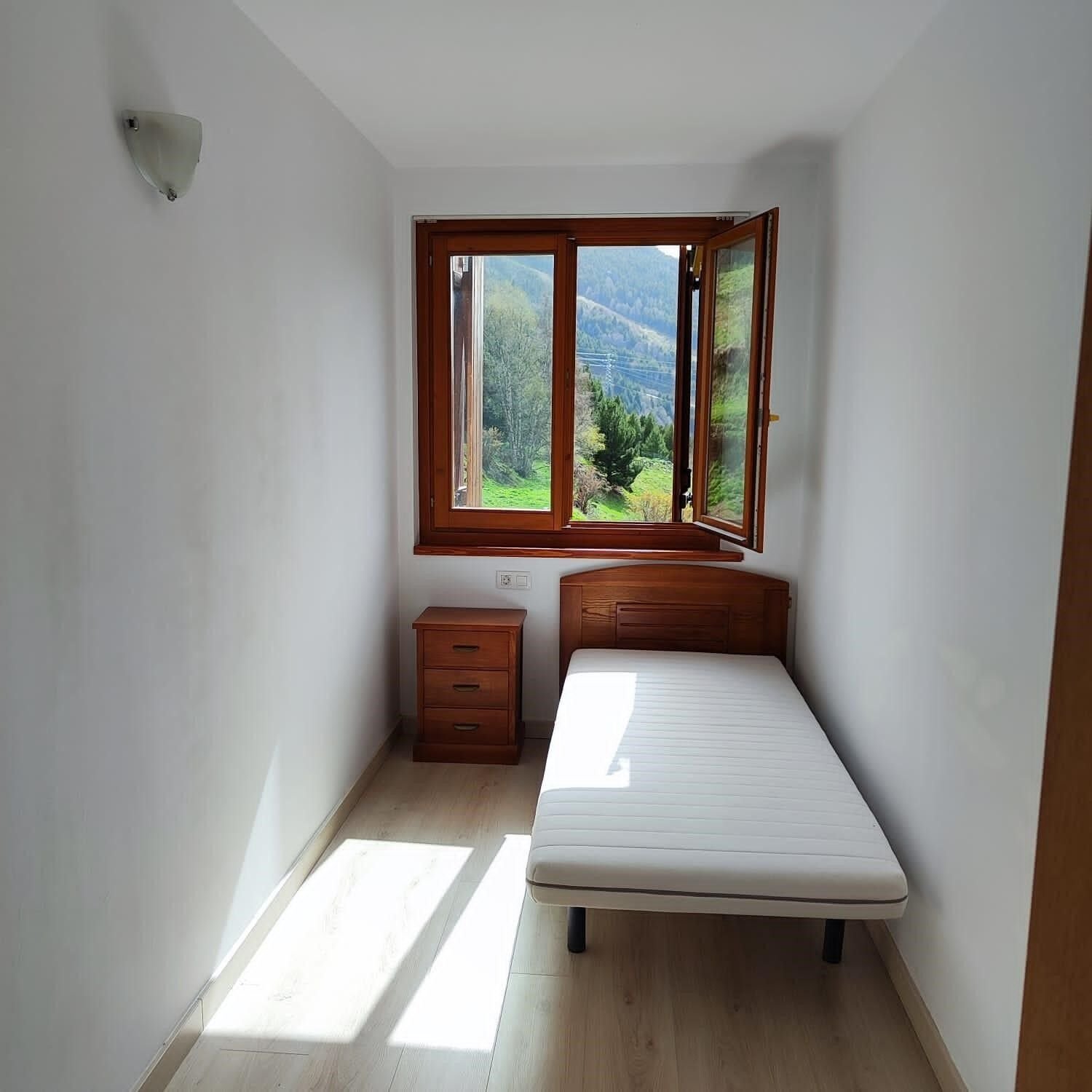 Apartment à Principado De Andorra (Ninguna Poblacion Tiene C.P.), Lleida, Espagne 3 chambres, 73 m2 No. 179201