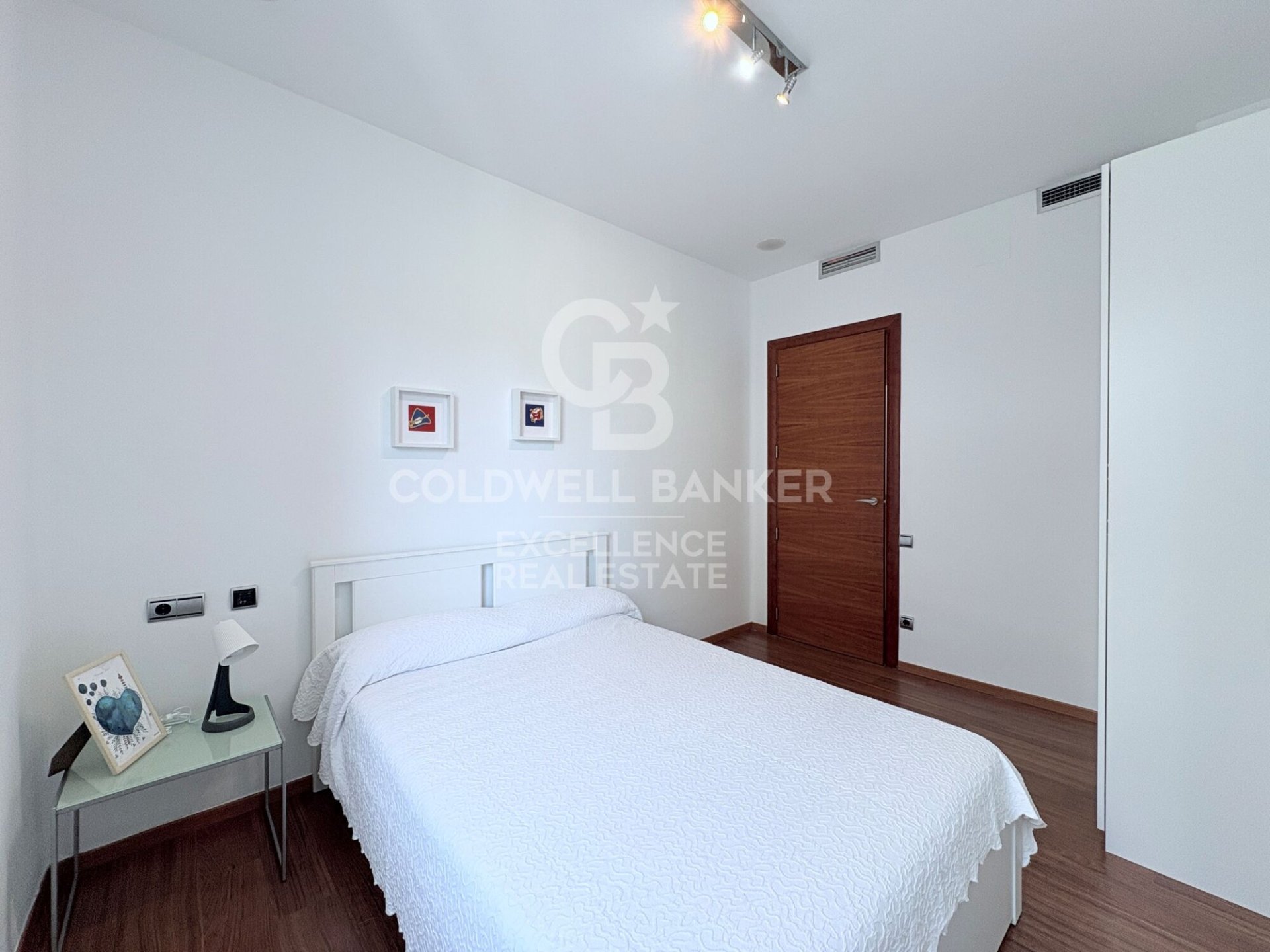 Apartment à Valencia, Espagne 3 chambres, 113 m2 No. 179200