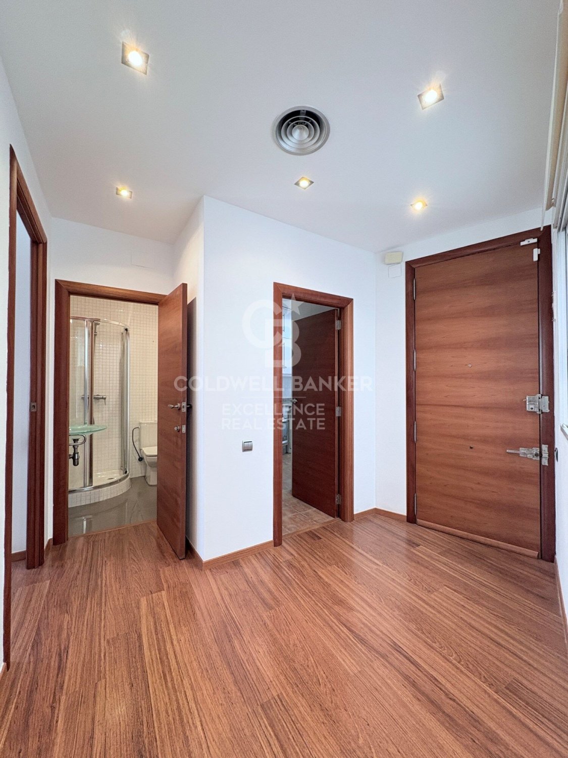 Apartment à Valencia, Espagne 3 chambres, 113 m2 No. 179200
