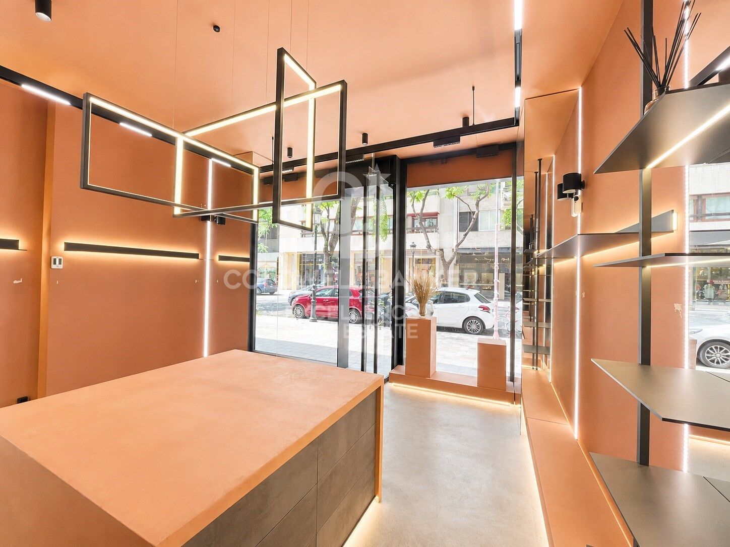 Commercial property in Valencia, Spain 105 sq.m. No. 179203