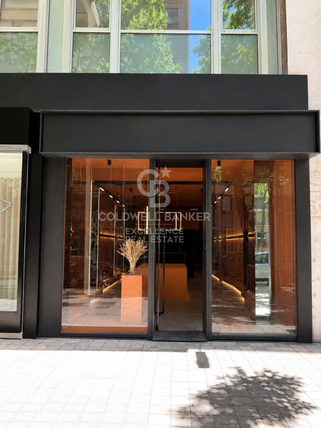 Commercial property in Valencia, Spain 105 sq.m. No. 179203