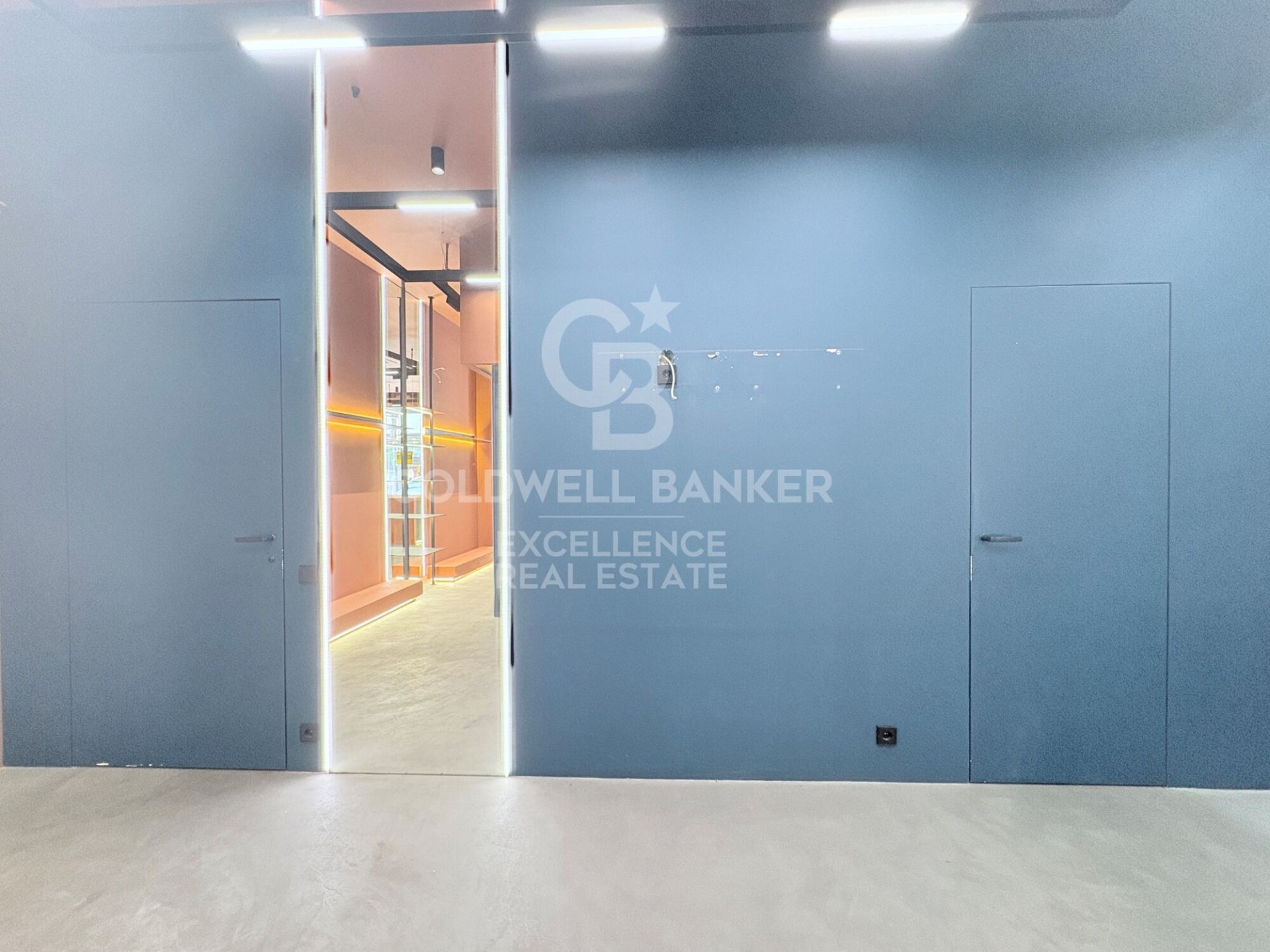 Commercial property in Valencia, Spain 105 sq.m. No. 179203