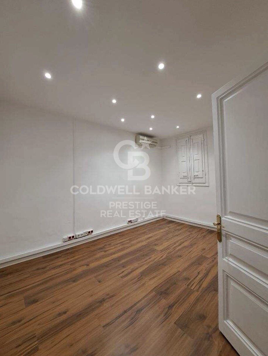 Office à Barcelona, Espagne 130 m2 No. 179199