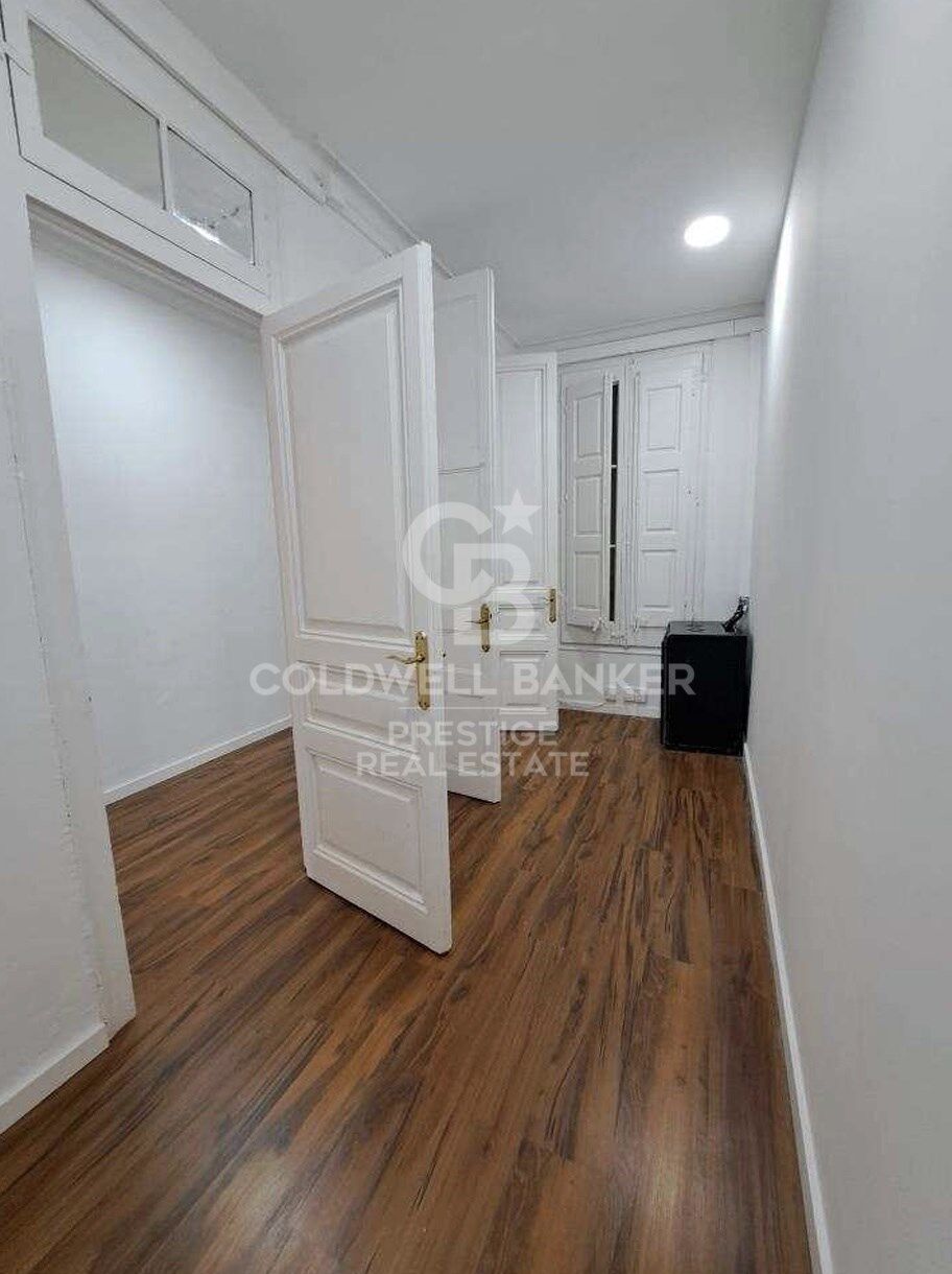 Office à Barcelona, Espagne 130 m2 No. 179199