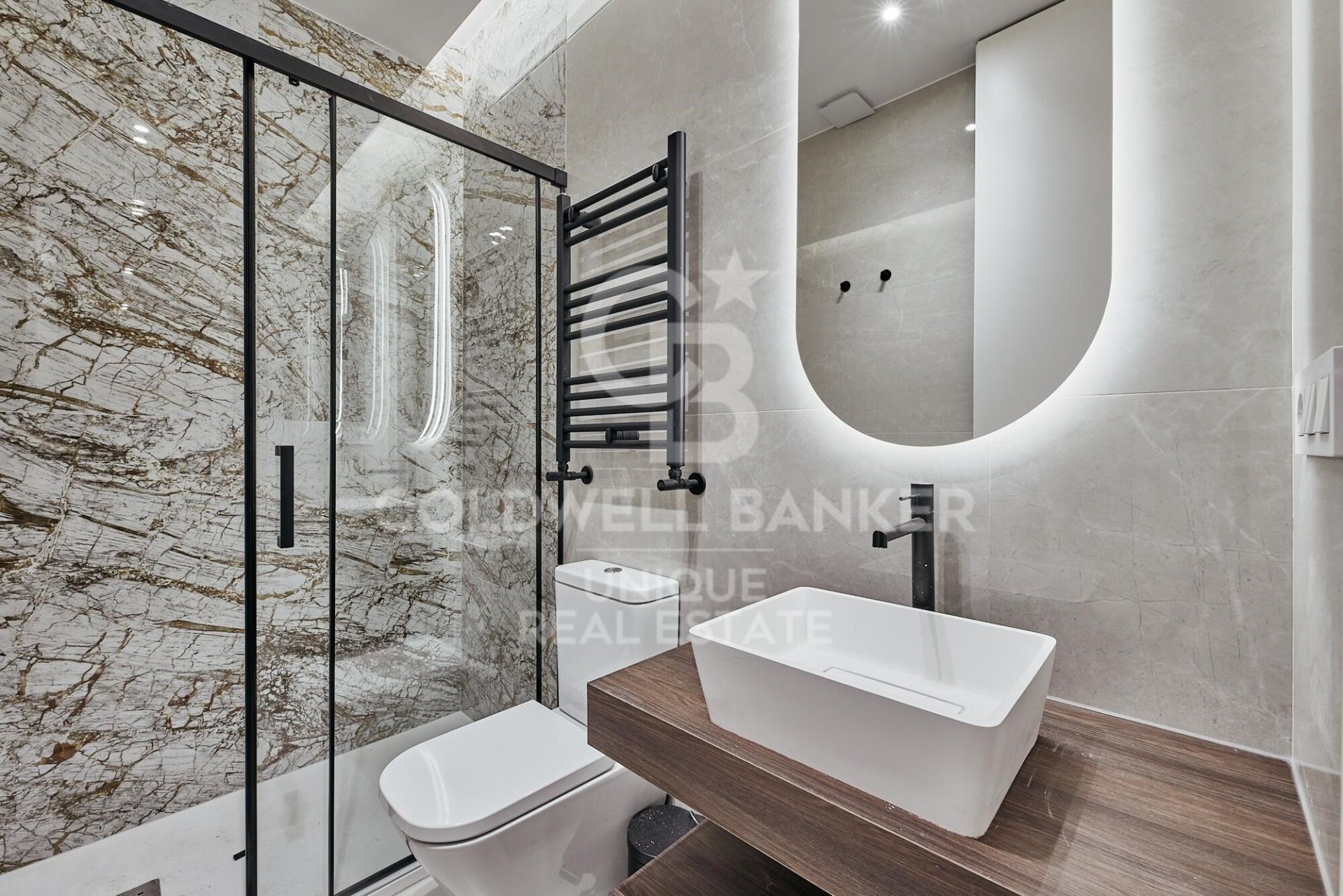 Apartment à Madrid, Espagne 2 chambres, 80 m2 No. 179146