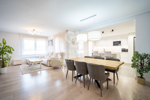 Appartamento a Valencia, Spagna 3 camere da letto, 128 mq. N° 179139