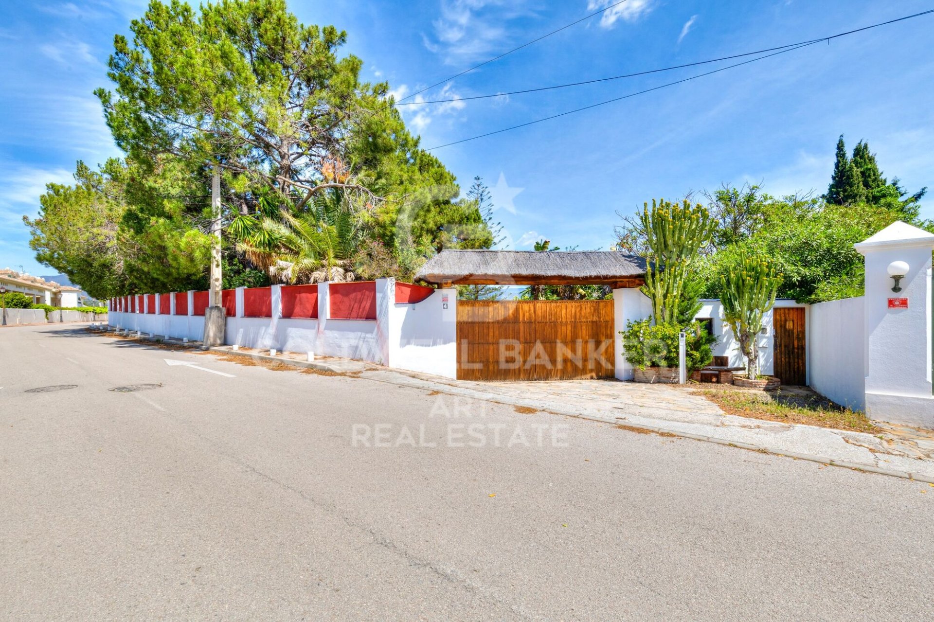 Villa i Estepona, Malaga, Spanien 8 sovrum, 708 kvm. Nr. 179140