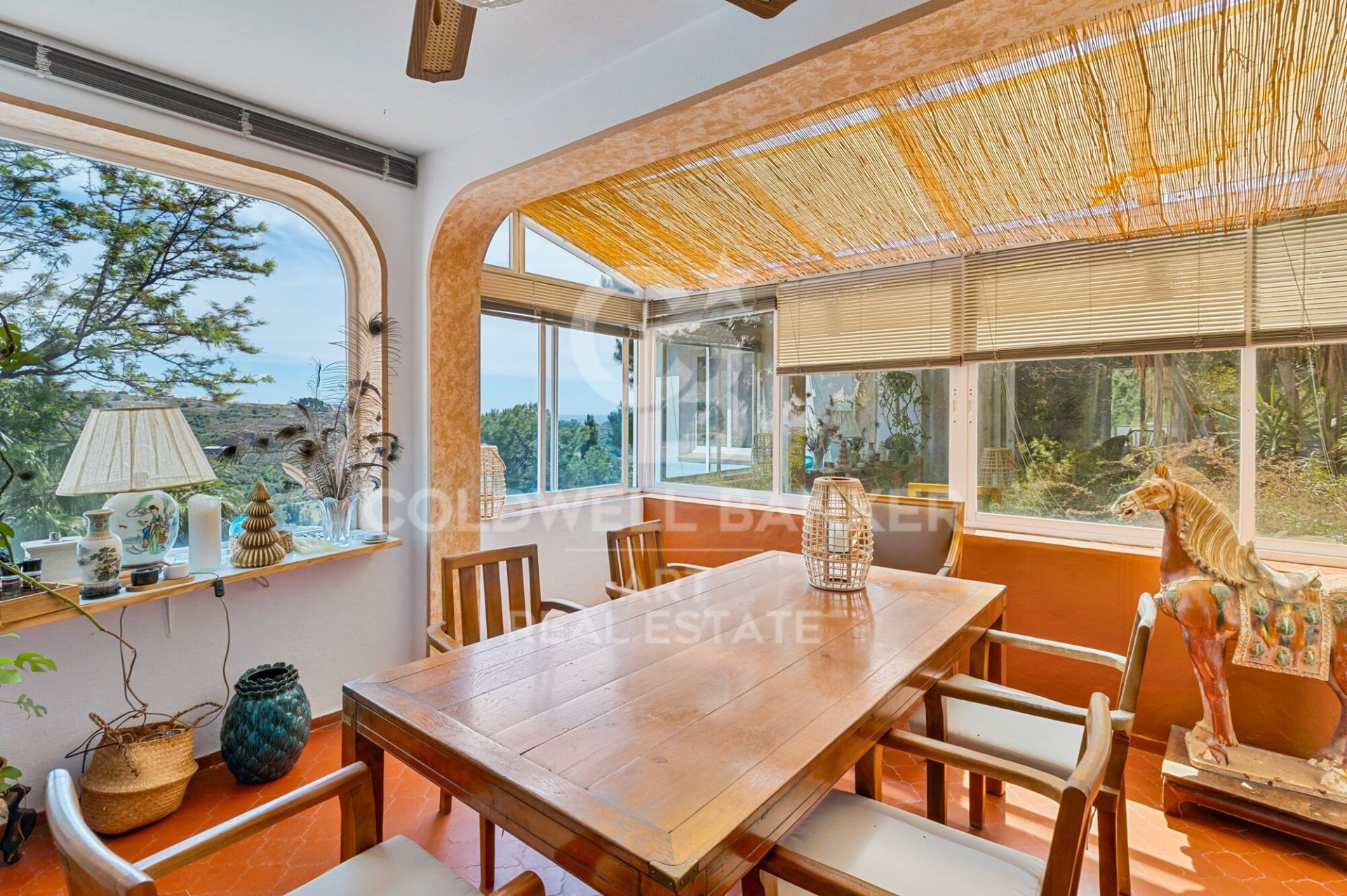 Villa i Estepona, Malaga, Spanien 8 sovrum, 708 kvm. Nr. 179140