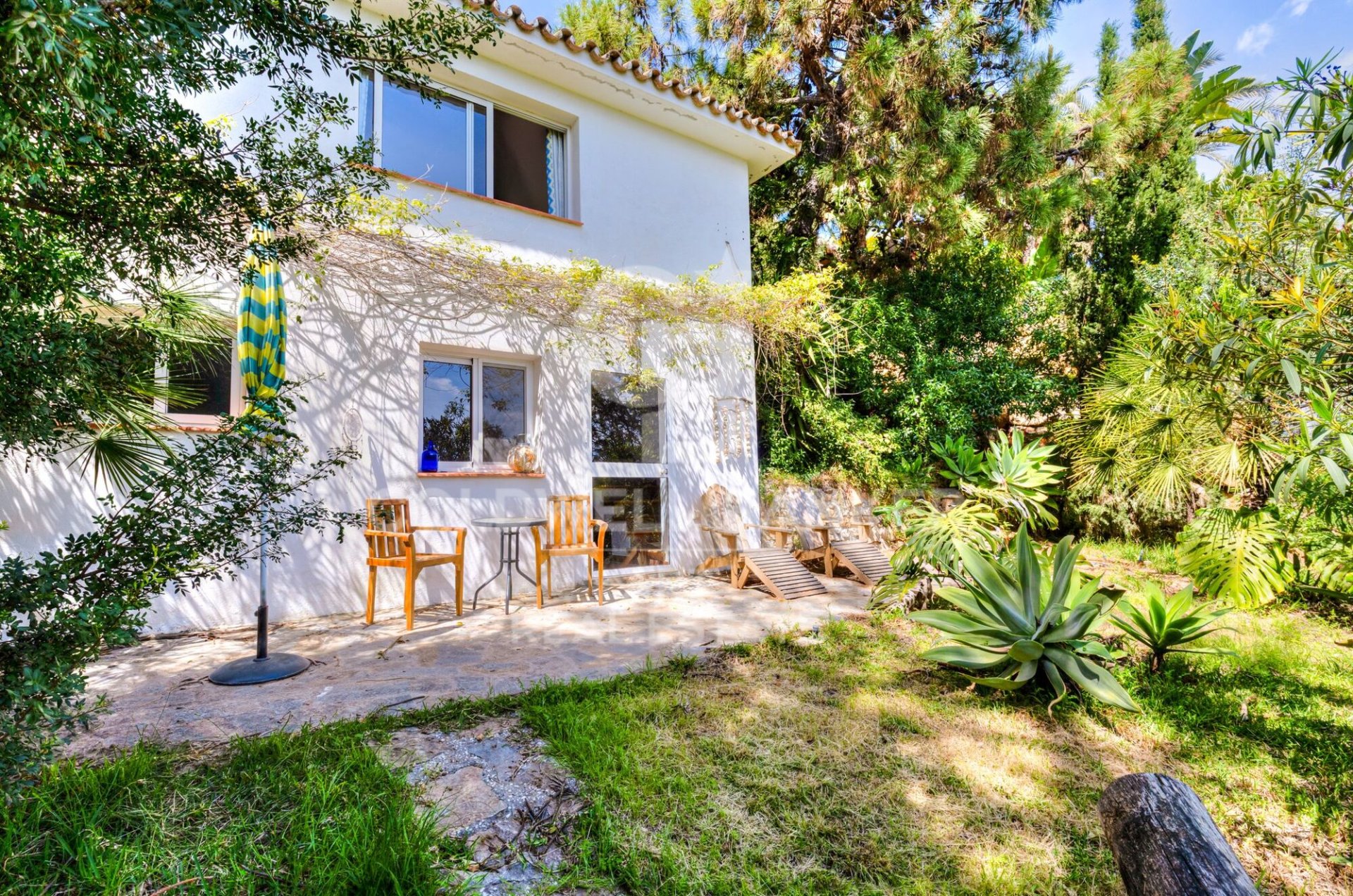 Villa i Estepona, Malaga, Spanien 8 sovrum, 708 kvm. Nr. 179140