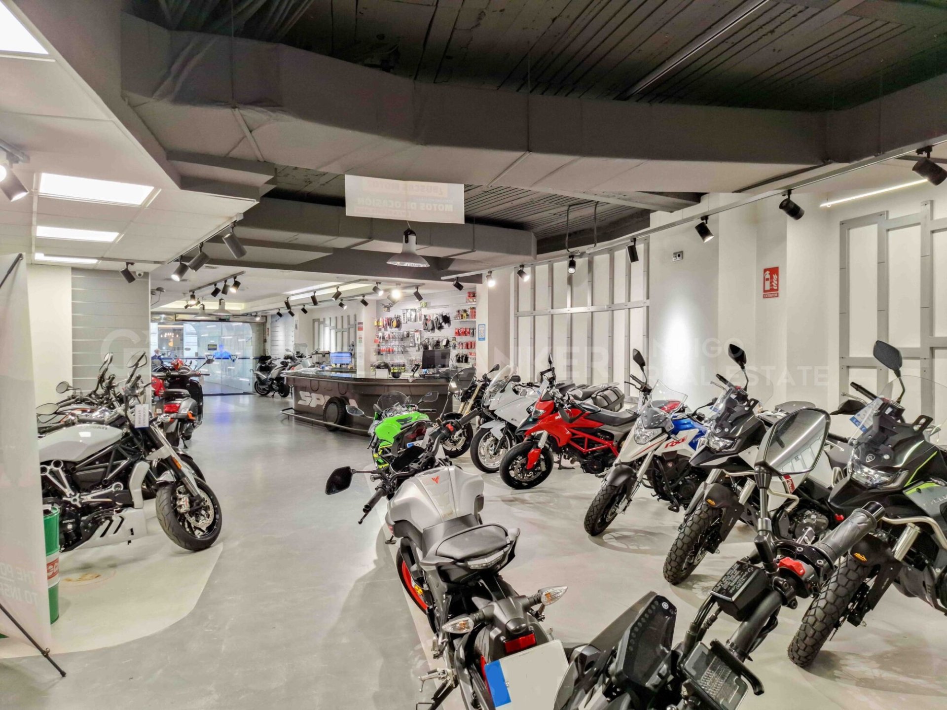 Commercial property à Vigo, Pontevedra, Espagne 792 m2 No. 157511