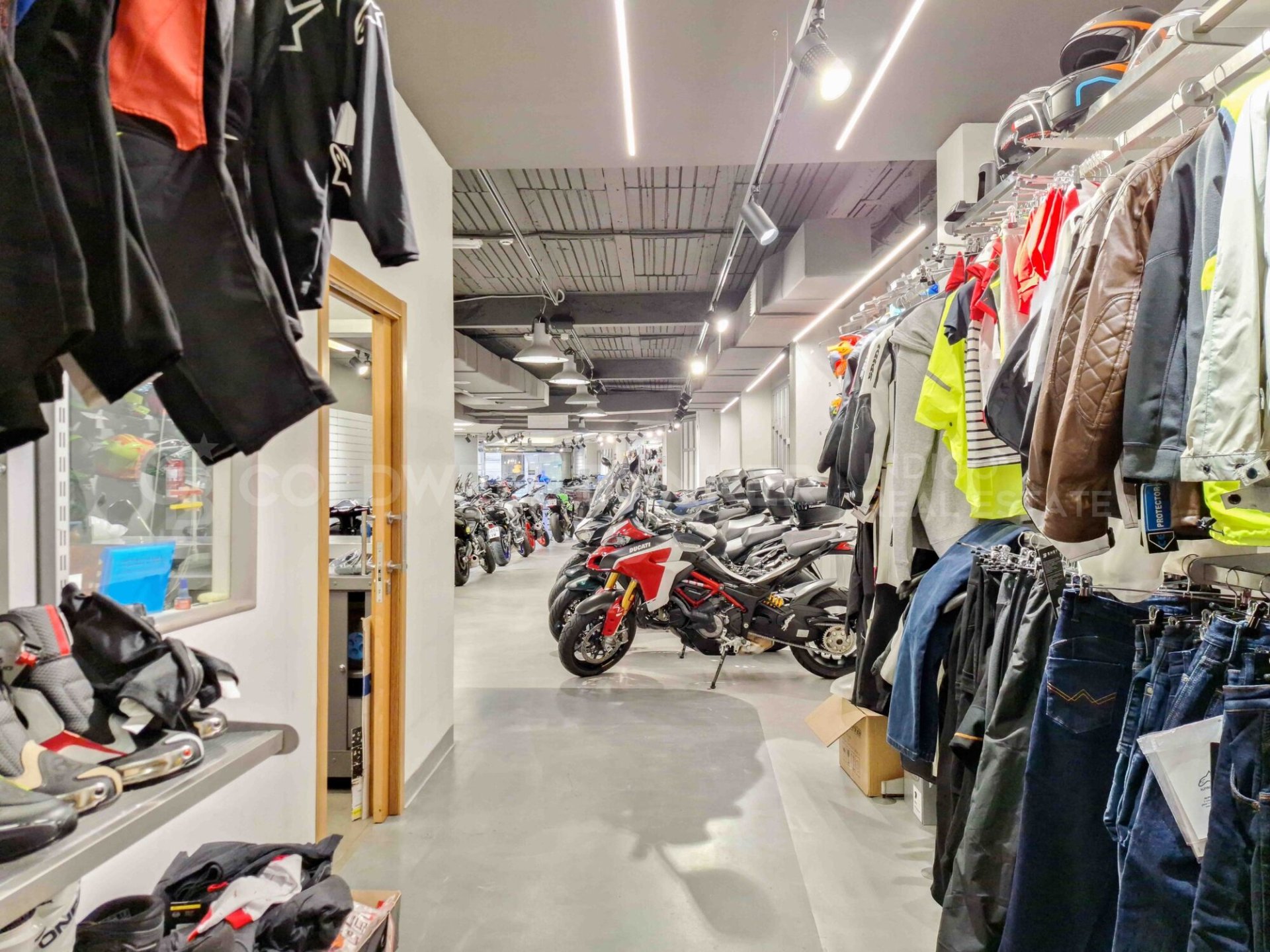 Commercial property à Vigo, Pontevedra, Espagne 792 m2 No. 157511