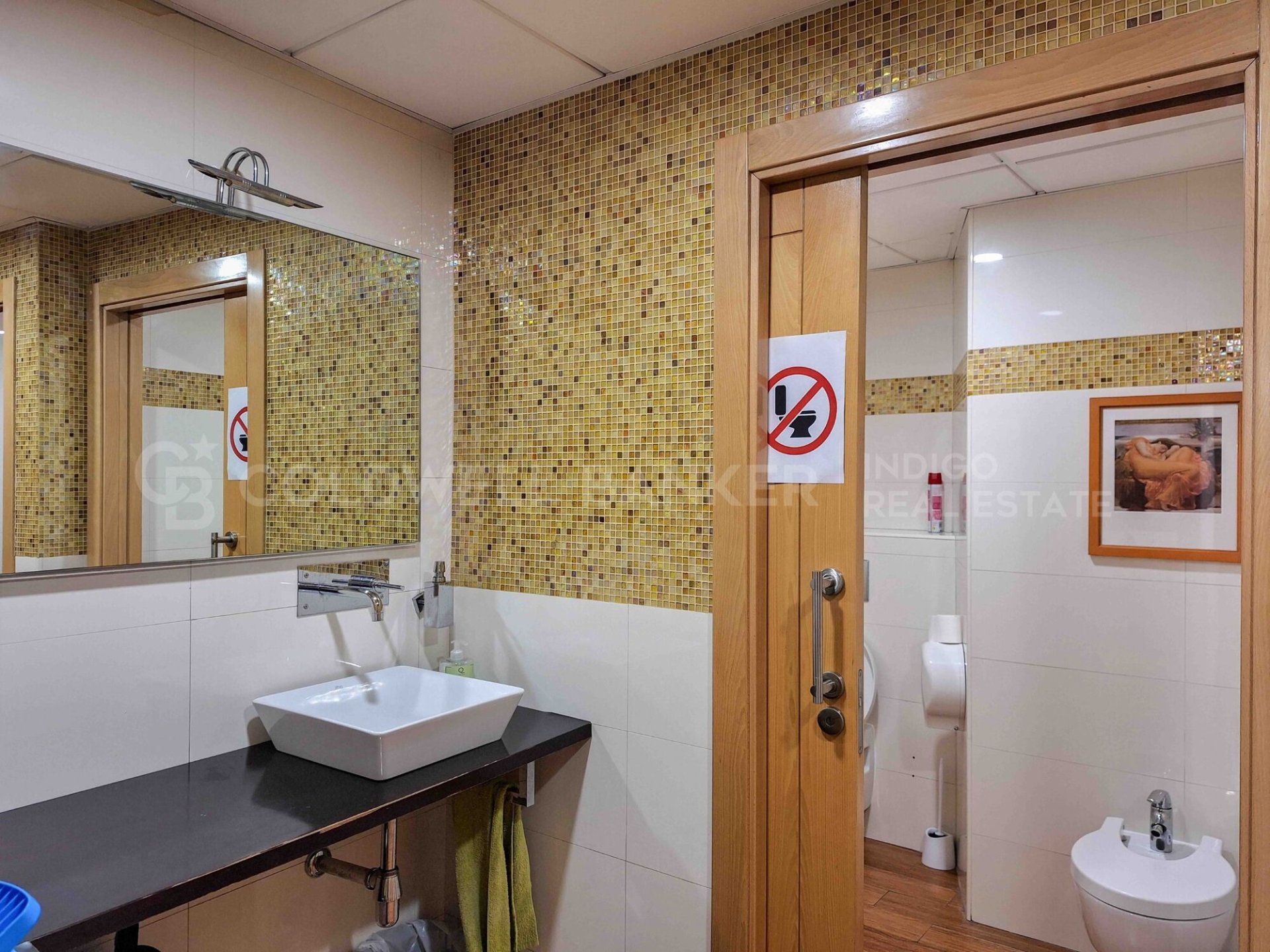 Commercial property à Vigo, Pontevedra, Espagne 792 m2 No. 157511