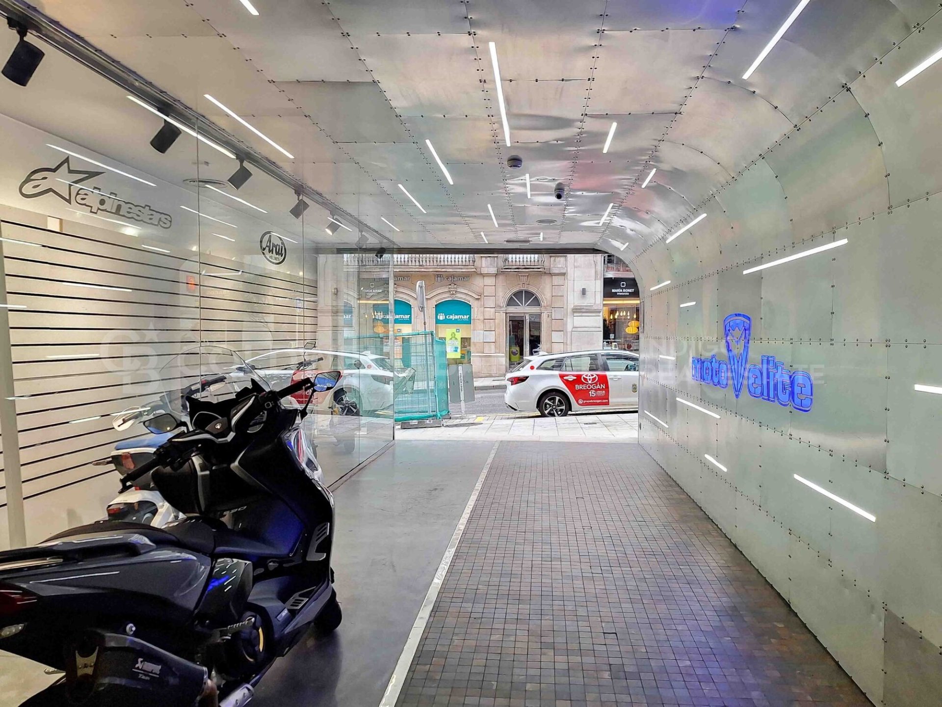 Commercial property à Vigo, Pontevedra, Espagne 792 m2 No. 157511