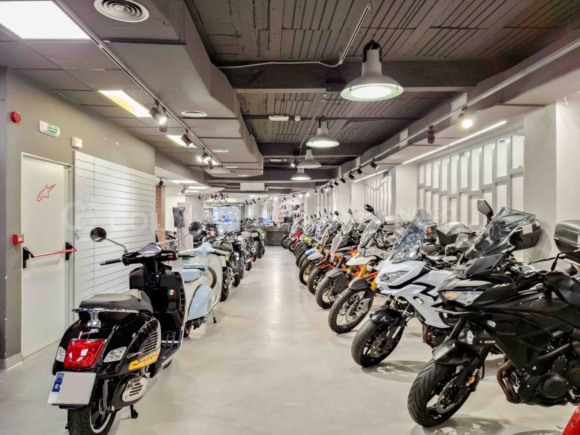 Commercial property à Vigo, Pontevedra, Espagne 792 m2 No. 157511