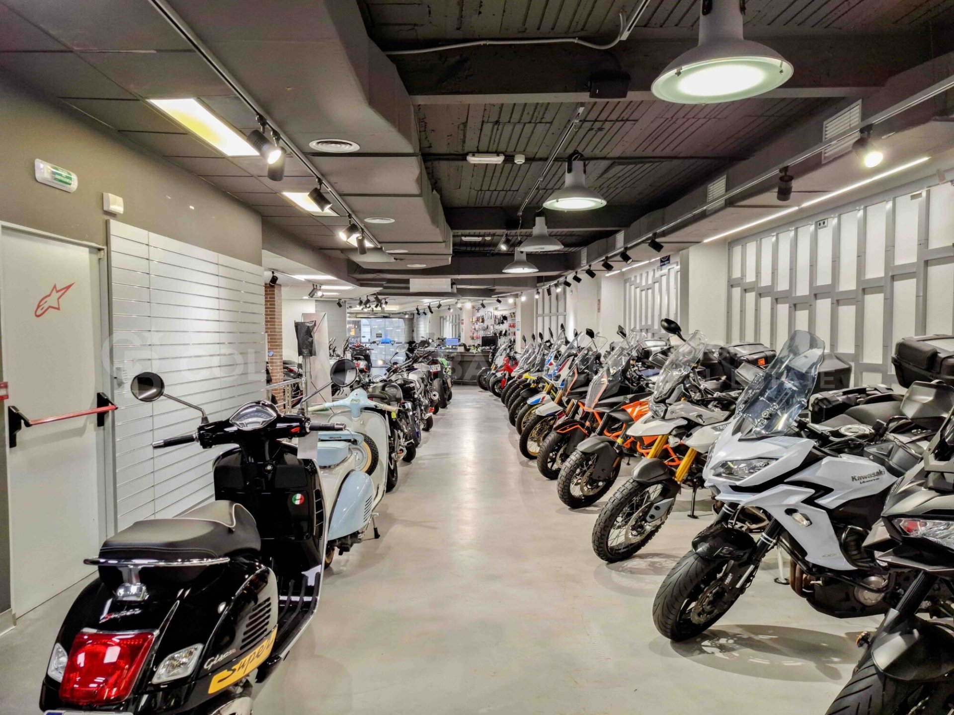 Commercial property à Vigo, Pontevedra, Espagne 792 m2 No. 157511
