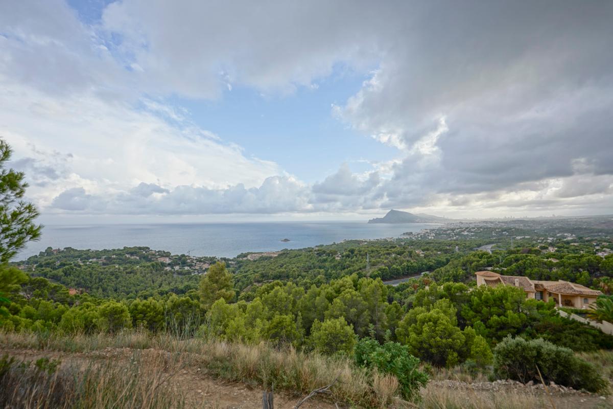 Villa in Altea, Alicante, Spain 4 bedrooms, 470 sq.m. No. 80763