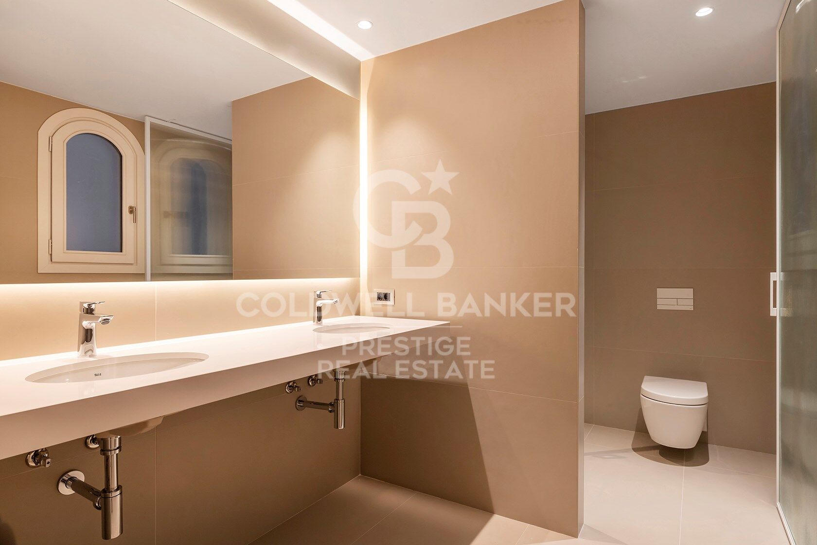 Apartament w Barcelona, Hiszpania 3 sypialnie, 188 mkw. nr 159449