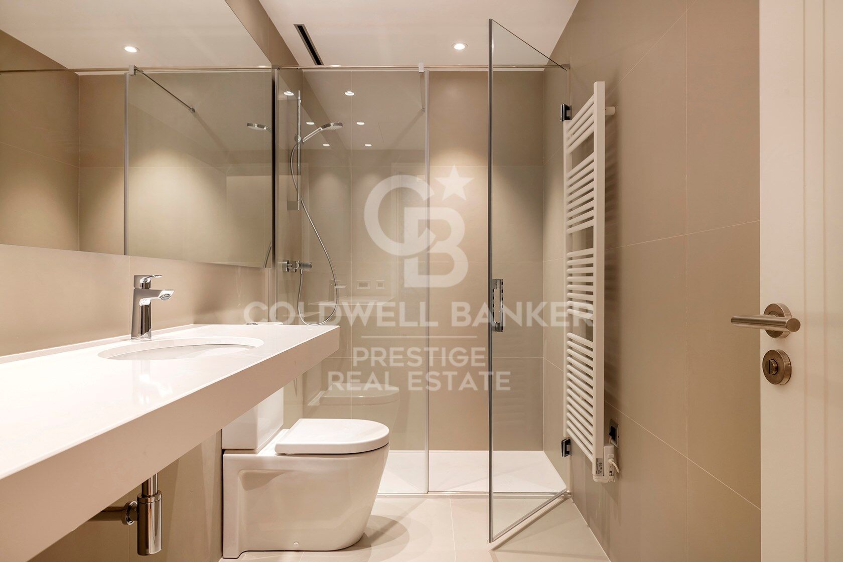 Apartament w Barcelona, Hiszpania 3 sypialnie, 184 mkw. nr 159450
