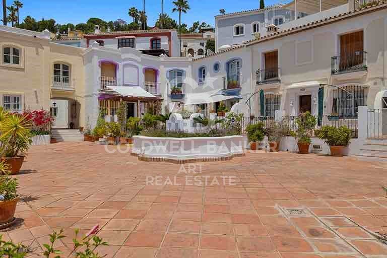 Townhouse in Benahavis, Malaga, Spain 3 bedrooms, 133 sq.m. No. 159444