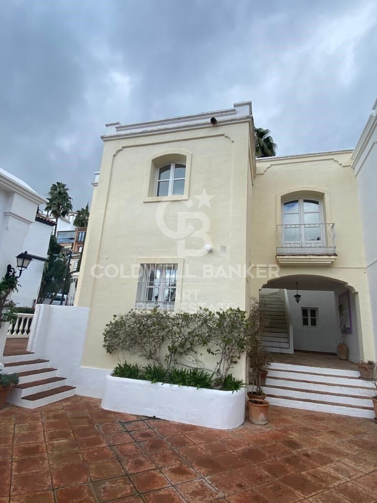 Townhouse in Benahavis, Malaga, Spain 3 bedrooms, 133 sq.m. No. 159444
