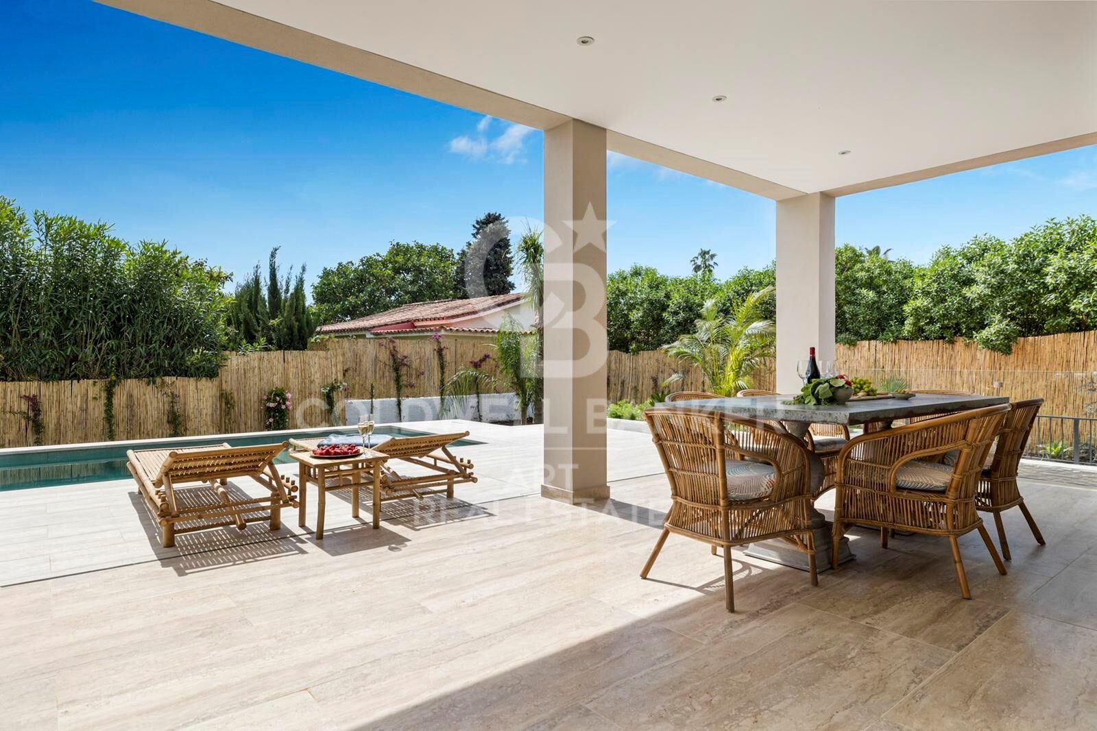 Villa i Marbella, Malaga, Spanien 5 sovrum, 450 kvm. Nr. 159441
