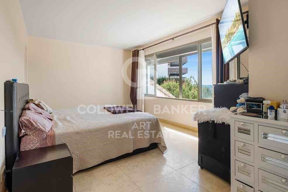 Takvåning i Benahavis, Malaga, Spanien 3 sovrum, 231 kvm. Nr. 159445